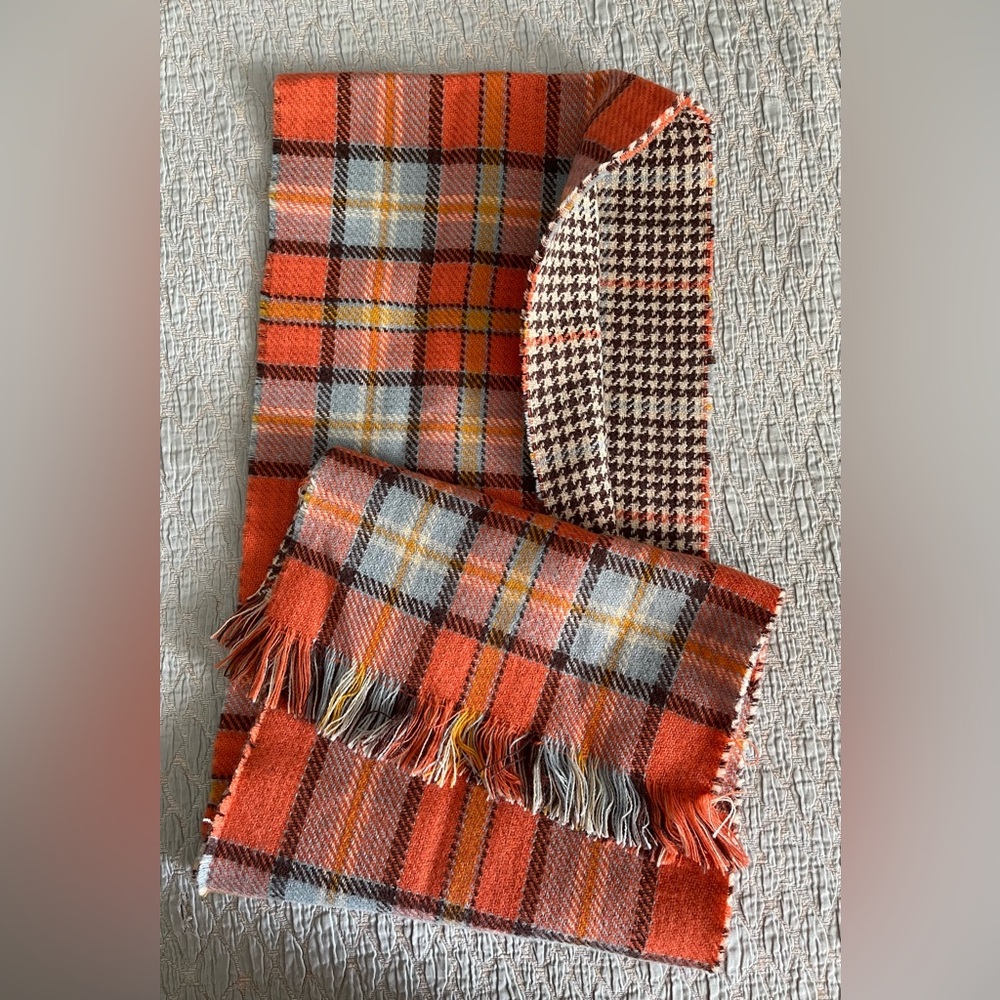 UNBRANDED DOUBLE SIDED PLAID WOOL SCARF W/ RAW EDGE 70”x11”- EXCELLENT CONDITION
